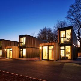 Modern ausgebauter Überseecontainer als Tiny House，位于韦特海姆的酒店