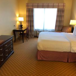 AmericInn by Wyndham Iron Mountain，位于艾恩芒廷的酒店