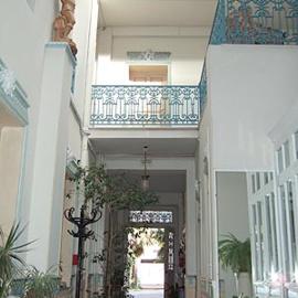 HOTEL MARCEILLAC，位于卡斯特尔萨拉桑的酒店