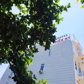 Hotel Diễm My,位于归仁的酒店
