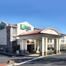Holiday Inn Express Atlanta-Stone Mountain by IHG，位于石头山的酒店