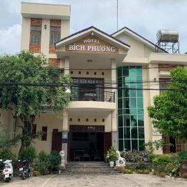 Khách Sạn Bích Phương,位于Kon Tum的酒店