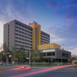 Hotel ILF，位于布拉格的酒店