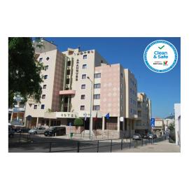 Hotel Arangues，位于塞图巴尔的酒店