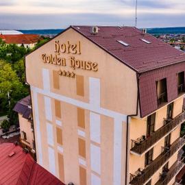 Hotel Golden House，位于克拉约瓦的酒店