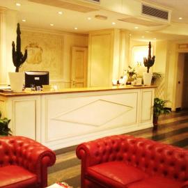 Hotel Quadrifoglio Roma Eur，位于莫斯塔齐安诺的酒店