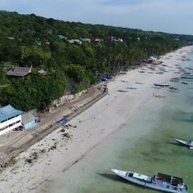 Phinisi Hostel Bira