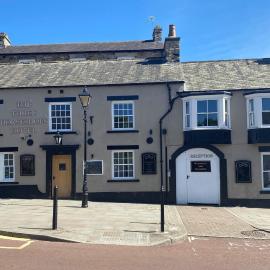 The Three Horseshoes Hotel，位于巴纳德城堡的酒店