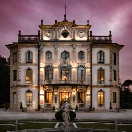 Hotel Villa Borghi，位于瓦瑞诺博吉的酒店