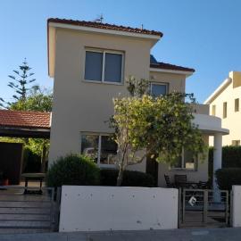 Sunrise Villa，位于皮尔瓦利亚的酒店