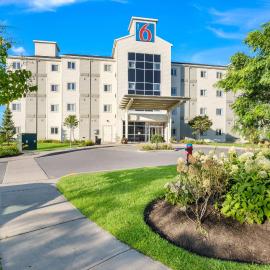 Motel 6-Kingston, ON，位于金斯顿的酒店
