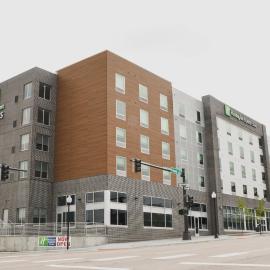 Holiday Inn Express & Suites Omaha Downtown Old Market by IHG，位于奥马哈的酒店