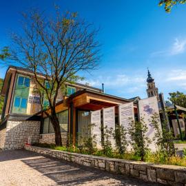 Hotel Diana，位于瓦尔多比亚德内的酒店