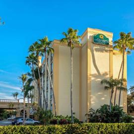 La Quinta by Wyndham West Palm Beach Airport，位于西棕榈滩的酒店
