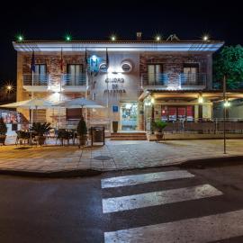Hotel Ciudad de Martos，位于马尔托斯的酒店