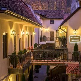 Drachenhaus，位于布拉索夫的酒店