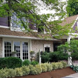 The Inn at Leola Village, a Historic Hotel of America，位于兰开斯特的酒店
