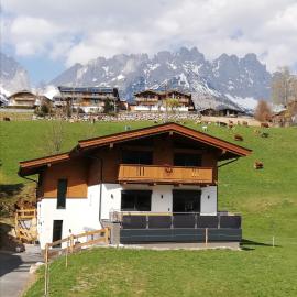 Alpenchalet "DAHOAM"，位于格英的酒店