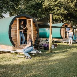 #Glamping@De Verloren Sinjoor，位于Bladel的酒店