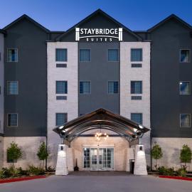 Staybridge Suites - Lake Charles by IHG，位于查尔斯湖的酒店