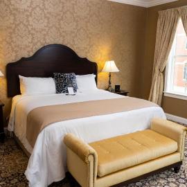 The Mount Vernon Grand Hotel，位于弗农山的酒店