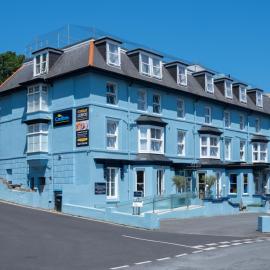 Carlton Hotel，位于伊尔弗勒科姆的酒店