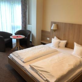 Hotel Fortuna，位于史塔卡赫的酒店