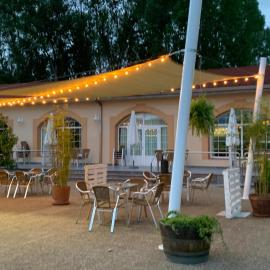 Hotel Restaurante La Alhama,位于梅迪纳德波马尔的酒店