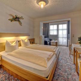 Ferienhotel Kollmerhof，位于林巴赫的酒店