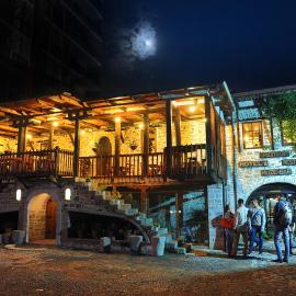 Hotel Tradita，位于斯库台的酒店
