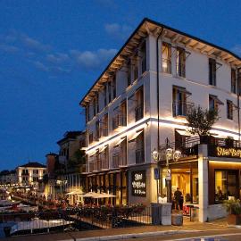 Hotel Bell'arrivo by Dori，位于佩斯基耶拉德加达的酒店