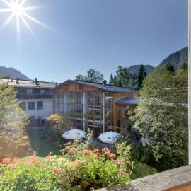 Outdoorhotel Jäger von Fall，位于伦格里斯的酒店