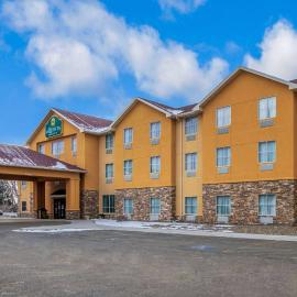 La Quinta Inn & Suites Casino and Bar by Wyndham Glendive，位于格伦代夫的酒店