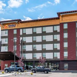 Comfort Inn & Suites Lakewood by JBLM，位于莱克伍德的酒店