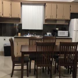 BEAUTIFUL 3 BEDROOM PRIVATE UNIT, FREE PARKING, FREE WIFI