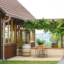 JUFA Hotel Tieschen，位于Tieschen的酒店