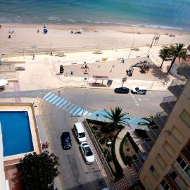 Bellreguart 1a línea de Playa - Edificio Mirador，位于贝利雷瓜尔德的酒店