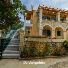 Villa Votistis，位于Kariá的酒店