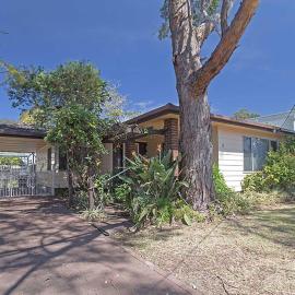 Evans Retreat cottage across the road from Sandy Point Beach，位于科莱特的酒店