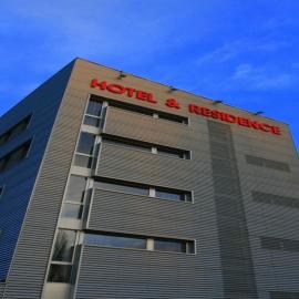 Silver Residence Hotel，位于巴尼奥洛因皮亚诺的酒店