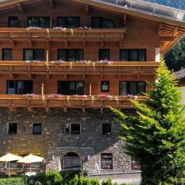 Hotel Neuwirt，位于弗林肯贝格的酒店