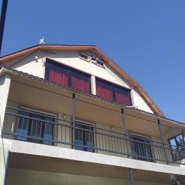 Resort Hotel BIJNISI，位于Surami的酒店