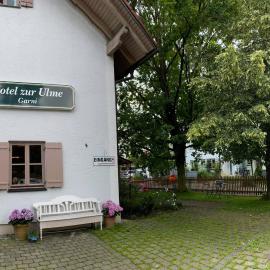 Hotel zur Ulme,位于Anzing的酒店
