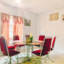 Apartment at Trincity Central Road，位于Arouca的酒店
