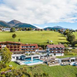 Parkhotel Holzerhof，位于马兰扎的酒店