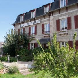 RELAIS DU TAURION，位于Saint-Priest-Taurion的酒店
