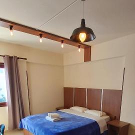 Lakis Court，位于拉纳卡的酒店