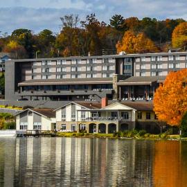The Terrace Hotel at Lake Junaluska，位于Lake Junaluska的酒店