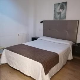Hostal Adelia，位于拉科鲁尼亚的酒店