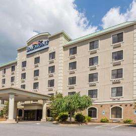 Baymont by Wyndham Asheville/Biltmore，位于阿什维尔的酒店